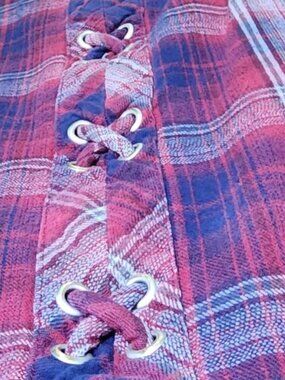 EUC Skies are Blue - 2X Women's 3/4 bell sleeve Navy plaid pullover Vneck blouse